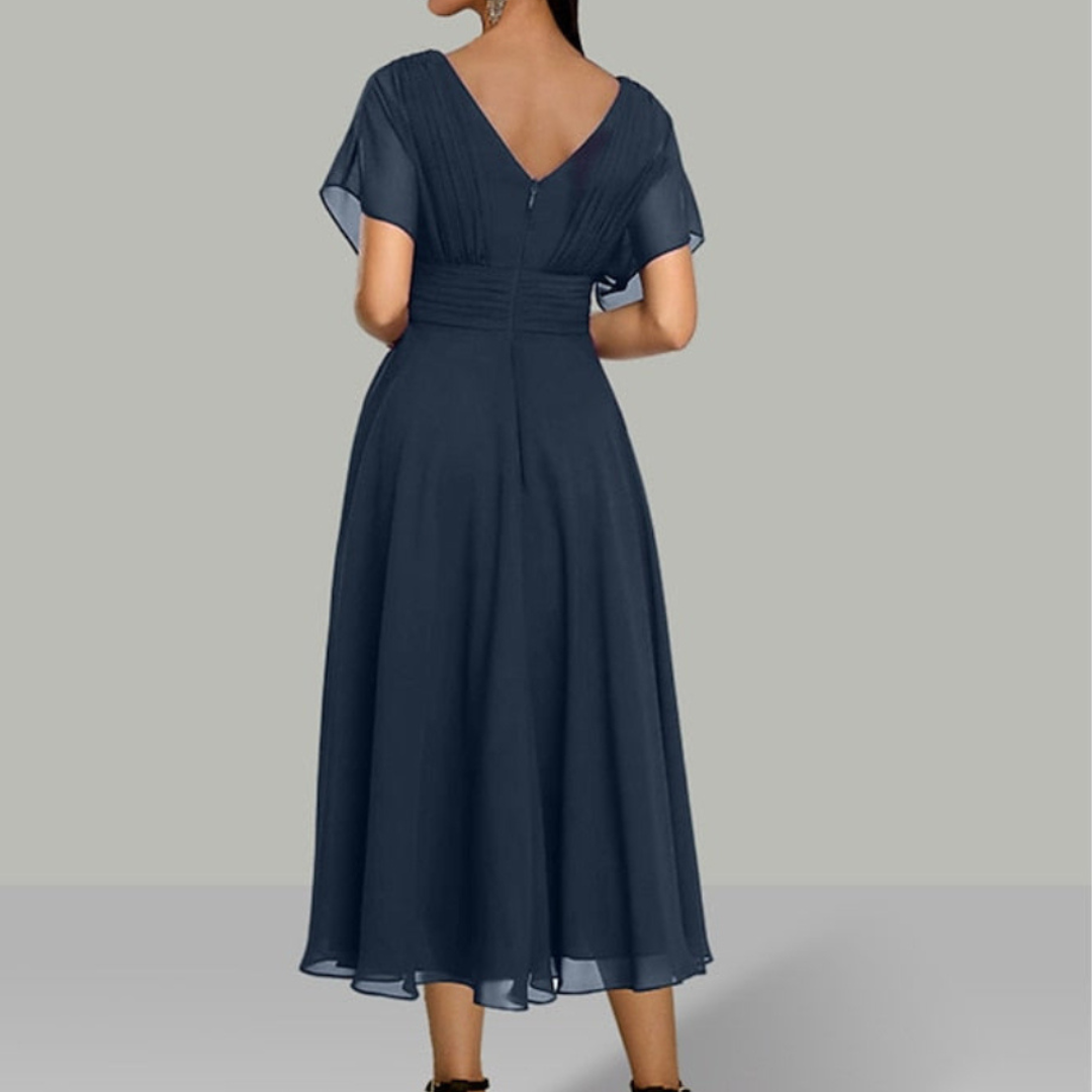 Lada | Chic Midi Dress